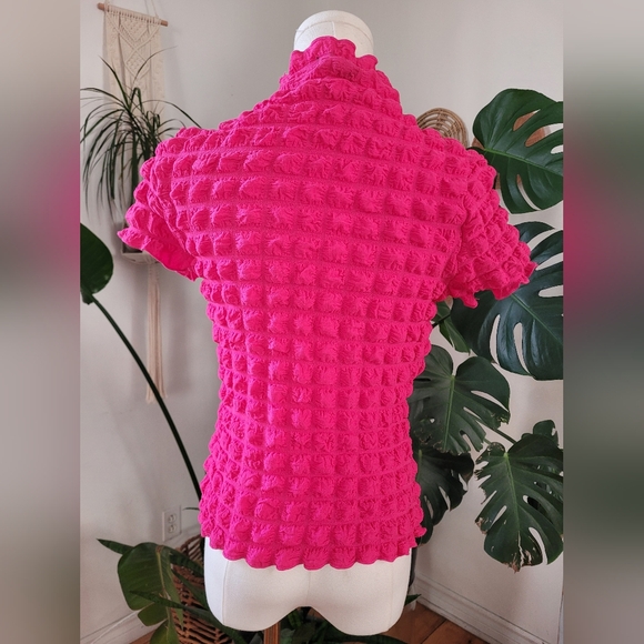 Almost Famous Fuchsia Textured Short Sleeve Top - Picture 4 of 6